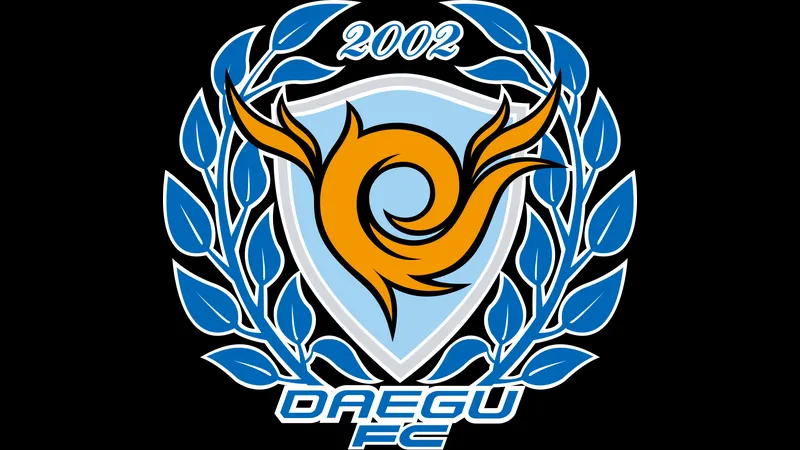 Cầu thủ Deagu tấn công mạnh mẽ trước phòng ngự của Seoul E Cầu thủ Deagu tấn công mạnh mẽ trước phòng ngự của Seoul E
