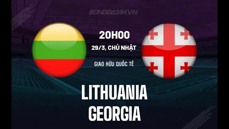 Cầu thủ Lithuania chống đỡ đối thủ Georgia trên sân cỏ Cầu thủ Lithuania chống đỡ đối thủ Georgia trên sân cỏ